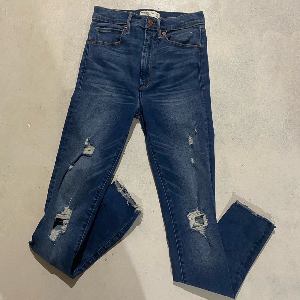 Abercrombie women’s high rise skinny jean size 4